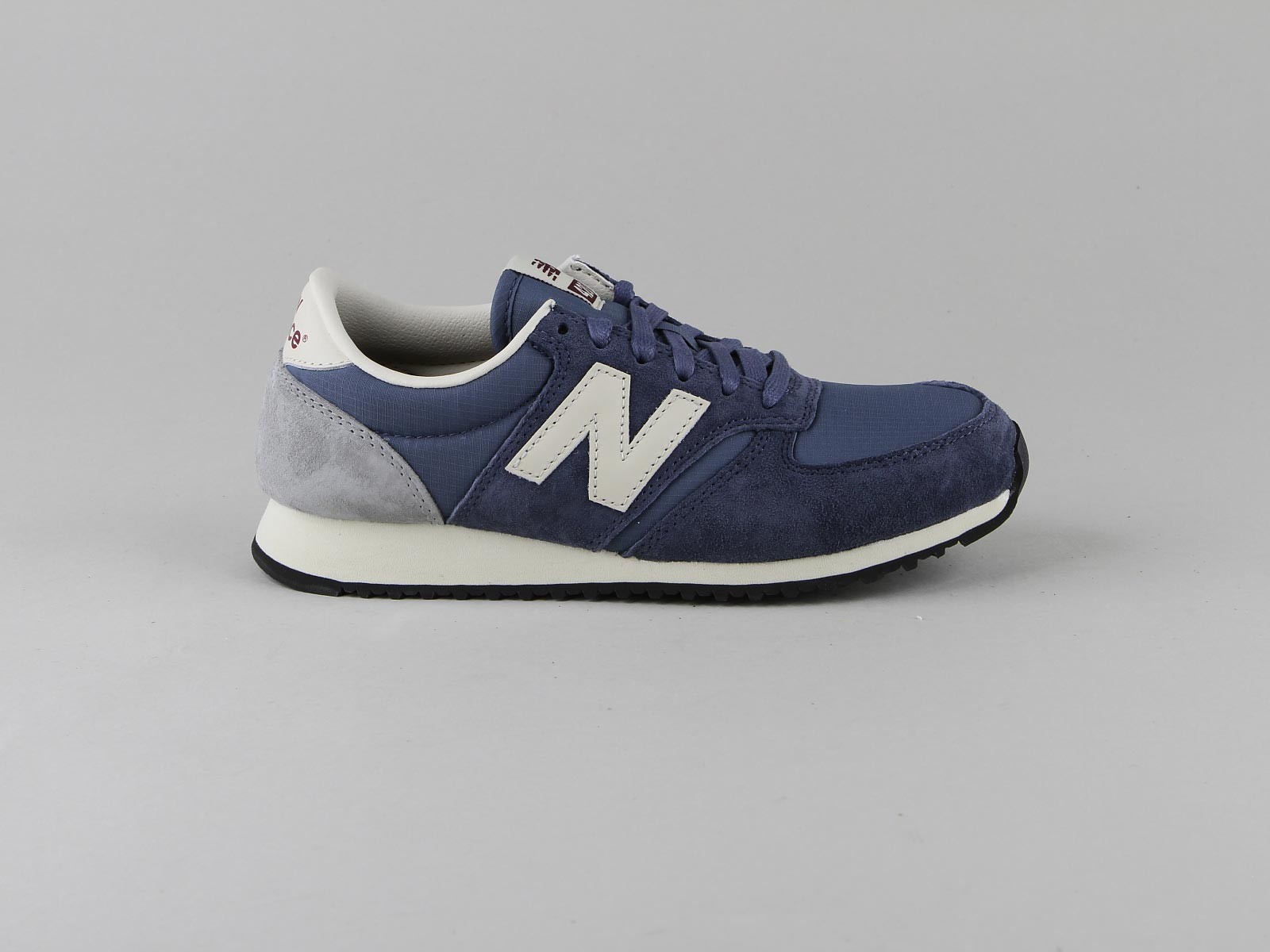 new balance bleu marine et gris